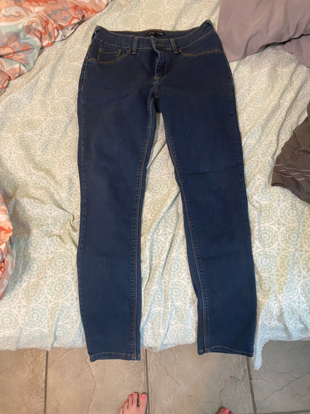 Signature Studio Dark Indigo Skinny Jeans